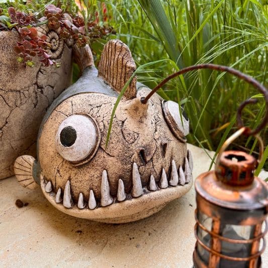 Kunsthandwerk im Garten Polldis