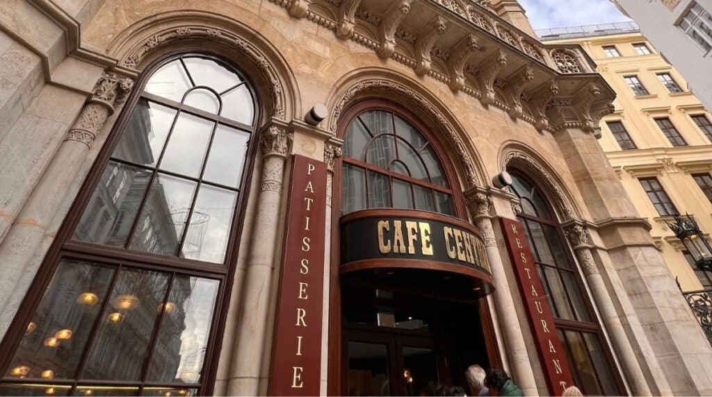 Geschichte der Wiener Kaffeehauskultur - ein UNESCO Weltkulturerbe 2 Kaffeehaus Cafe Central