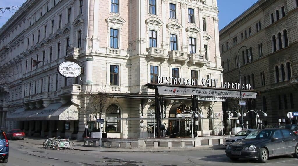 Geschichte der Wiener Kaffeehauskultur - ein UNESCO Weltkulturerbe 4 Wiener Kaffeehaus Cafe Landtmann 50